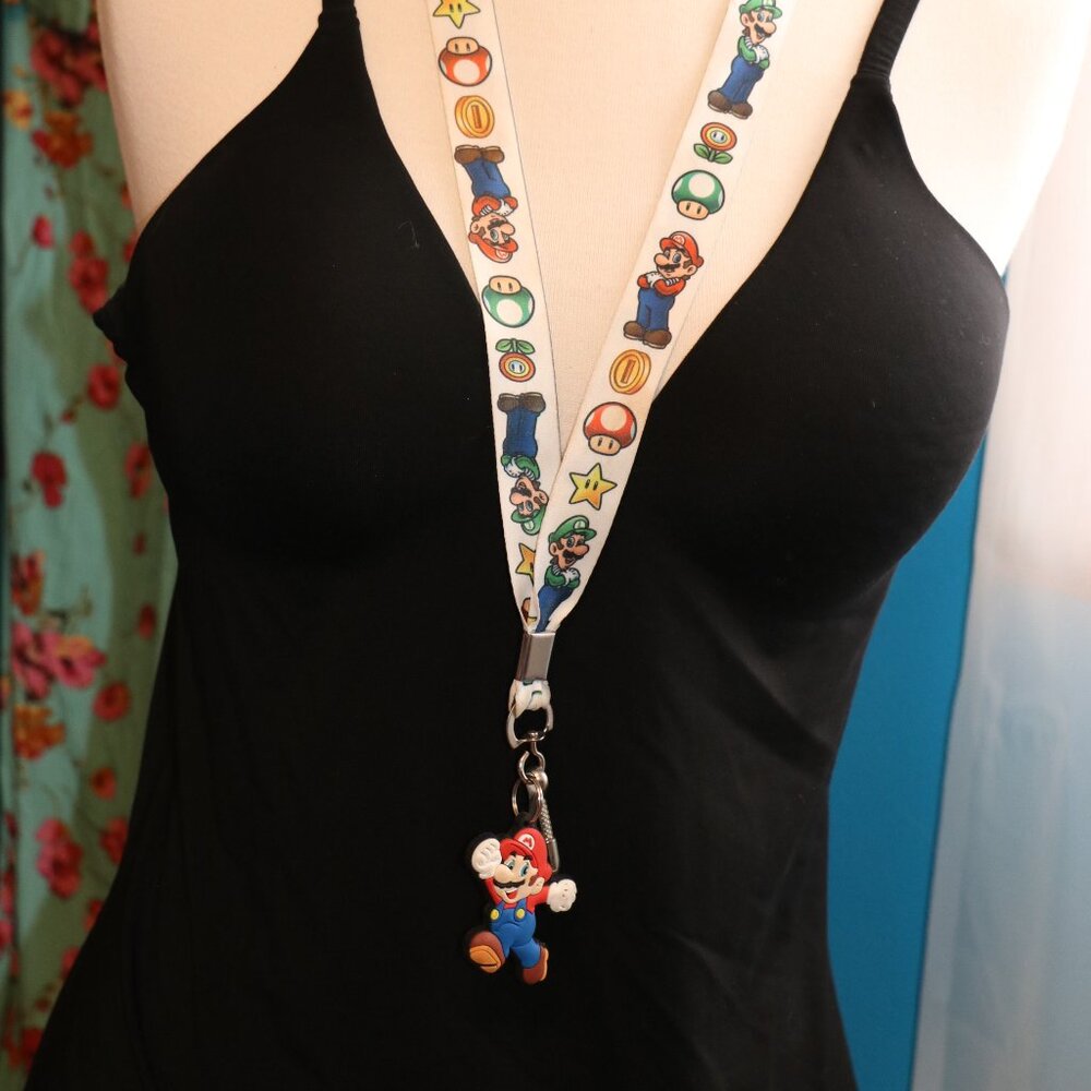 Super Mario Lanyard 2014 Bioworld Ninetendo Super Mario Lanyard